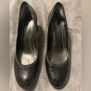 Marc Jacobs Black Heels Classic Leather Pumps. Size 8